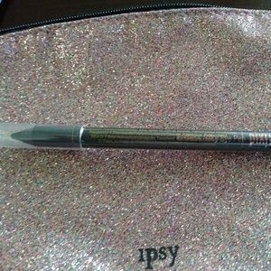 New PIXI by Petra Black Eye Pencil